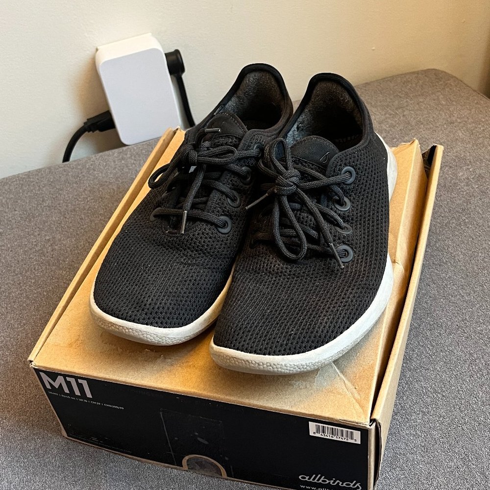 Men's Tree Runners Jet Black (White Sole) - Men's Size 11